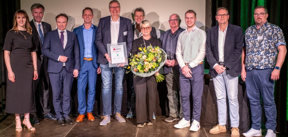 Preisträger und Beteiligte des Gronauer Unternehmenspreises